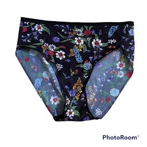 NWT Soma Vanishing Edge Microfiber Modern Brief Size Medium